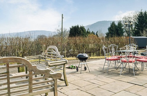 Talybont-on-Usk Cottage | Lovely barn conversion with private swimming pool.