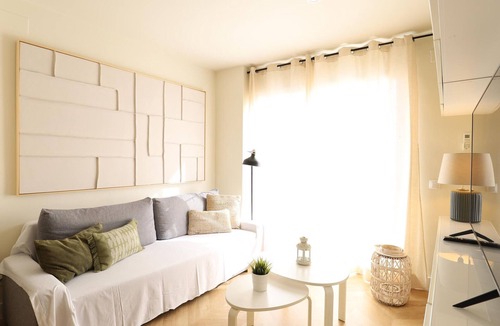 Sagunto Apartment | Lovely Beachside Apartment with Free Wifi and All Amenities
