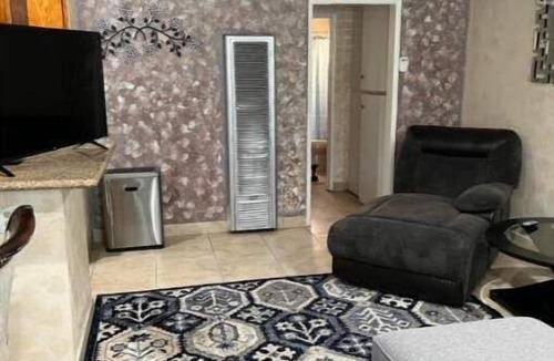 Del Rey Apartment | Lovely Berryman Ave Apartment