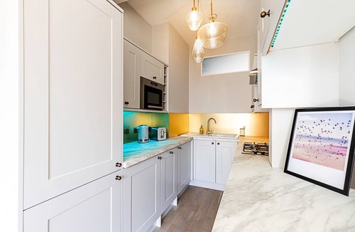 Fulham Apartment | Lovely Bishops Park Flat