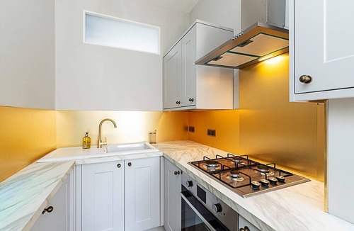 Fulham Apartment | Lovely Bishops Park Flat