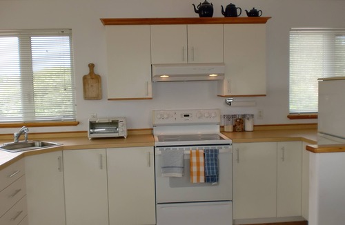 Canning Apartment | Lovely, bright,1-br apt in historic village of Canning, 5 mins from beach