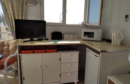 Quesada Apartment | Lovely bright and cosy studio apartment