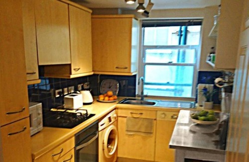 Queen's Gate Apartment | Lovely Bright Apartment