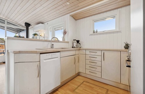 Karrebksminde House | Lovely bright cottage near Karrebæksminde