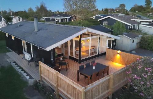Karrebksminde House | Lovely Bright Cottage Near Karrebæksminde
