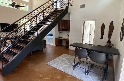 Boerne House | Lovely, Bright Modern House, Short Walk To Main Street, Private Pool!