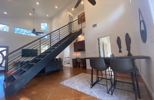 Boerne House | Lovely, Bright Modern House, Short Walk To Main Street, Private Pool!