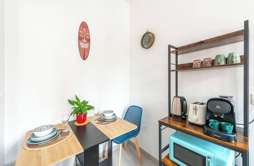 Cambrai Apartment | Lovely, bright studio just 1 minute from the station