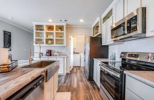 Broken Bow Cottage | Lovely Broken Bow Cottage w/Hot Tub & Fire Pit!