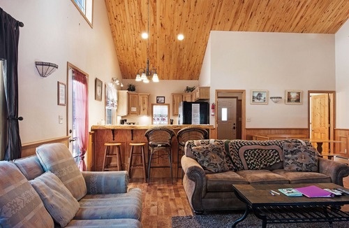 South Fork Cabin | Lovely cabin on pond with balcony, outdoor fire, and private hot tub
