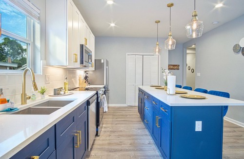 Historic Garderns House | Lovely Charming 4BR 2 5BA Near Downtown s Prime