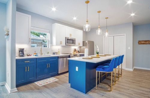 Historic Garderns Cottage | Lovely & Charming 4br/2.5ba Near Downtown's Prime
