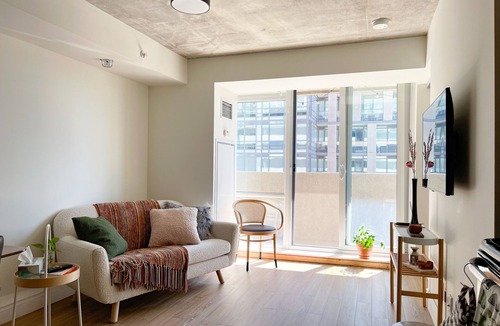 Little Portugal Condo | Lovely condo in Liberty Village with home office & parking