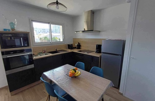 Saint-Jean-de-Monts Apartment | Lovely, cosy villa, air-conditioned, wifi, private garage, located 200 m from the beach.
