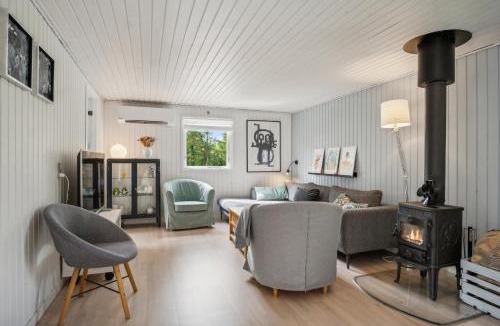 Pøt Strandby House | Lovely Cottage In Pøt Strandby