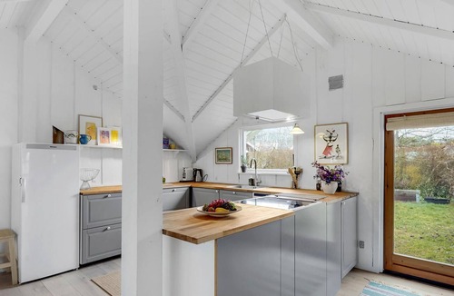 Lundby House | Lovely cottage with cozy, large living room near Dybsø Fjord.