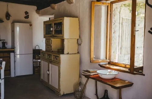 Selca Cottage | Lovely Cottage with sea views in Selca, Croatia