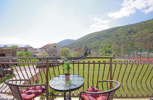 Vrlika Apartment | Lovely countryside Apartment Dolac - Valley, Vrlika