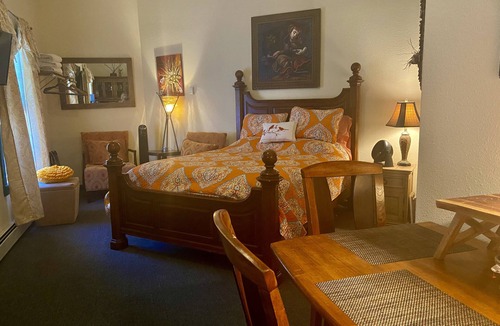 Chama Cabin | Lovely cozy room with great amenities
