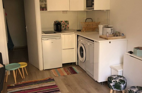 Sete Apartment | Lovely, cozy studio with garden terrace and parking.