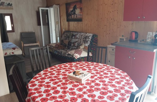 Rigaud Ski Chalet | Lovely detached bungalow