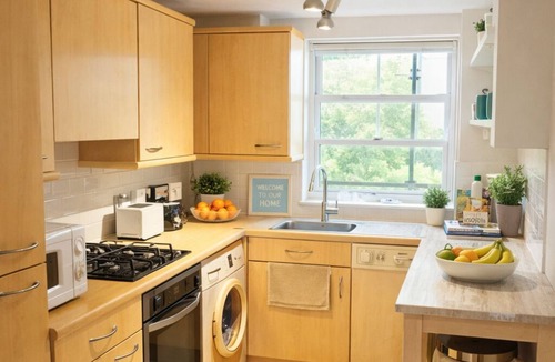 Queen's Gate Apartment | Lovely Elegant Kensington 2 bed - Walk everywhere