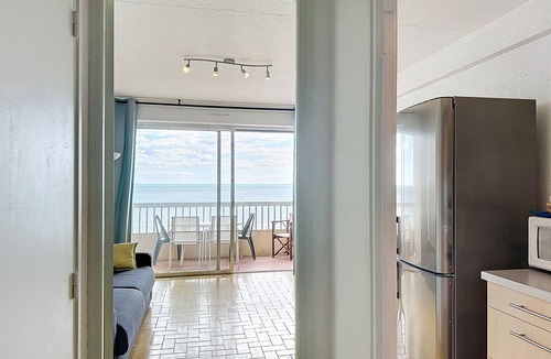 Palavas-les-Flots Apartment | Lovely F2 Apartment on First Line with Elevator - 4 Pers - Palavas les Flots