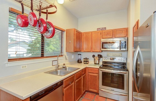 Spring Creek House | LOVELY FAMILY HOME between Randolph AFB & Fort Sam