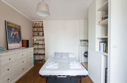 Porte-Saint-Martin Apartment | Lovely flat canal Saint Martin