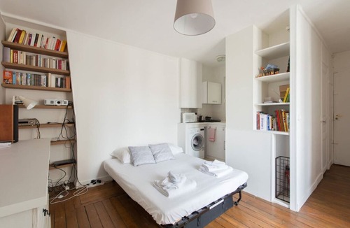 Porte-Saint-Martin Apartment | Lovely flat canal Saint Martin