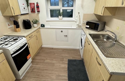 Bromley South Apartment | Lovely flat in bow