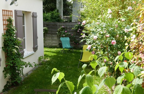Chatou Apartment | LOVELY FLAT WITH GARDEN NEAR PARIS & JO 2024