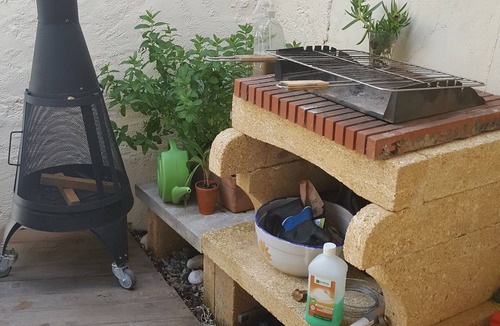 Saint-Quentin-la-Poterie House | Lovely apartment with terrace