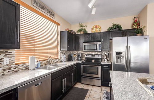 Garden Lakes House | Lovely Garden Lakes,pool & Spa! Special montly rate!