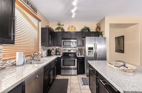 Garden Lakes House | Lovely Garden Lakes,pool & Spa! Special montly rate!