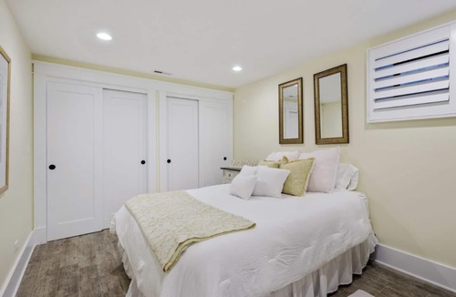 North Center Apartment | Lovely getaway 2BR 2BA Apartment near Wrigley Field