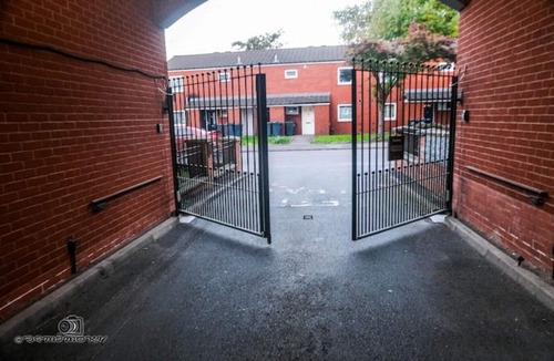 Erdington Apartment | Lovely Ground Floor Flat with free parking