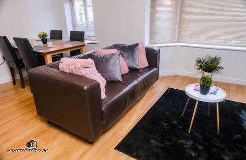 Erdington Apartment | Lovely Ground Floor Flat with free parking