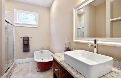 Seventh Ward House | Lovely Historic Treme 3Bed and 2Bath, Prime Location