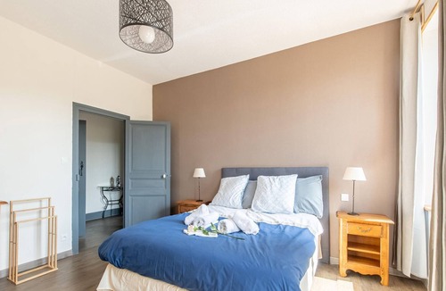 Dompierre-les-Ormes House | Lovely holiday home in Dompierre Les Ormes with bubble bath
