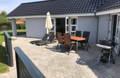 Karrebksminde House | Lovely holiday home on Enø with indoor spa