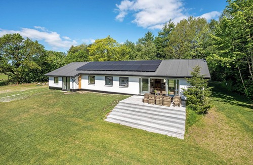 Sønder Felding House | Lovely holiday home, completely renovated in 2025, in quiet and beautiful.