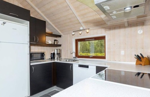 Sillerslev Cottage | Lovely holiday home with spa and activity room – just 300 m from the Limfjord