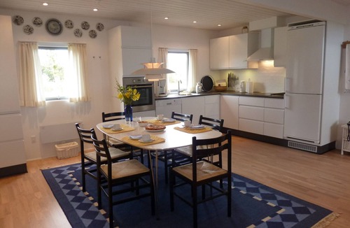 Nykobing Mors House | Lovely holiday house located at the 1st row close to the beach. Free Wi-fi.