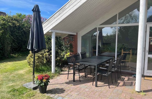 Hvidbjerg Strand House | Lovely holiday home 350 meters from Høll Strand