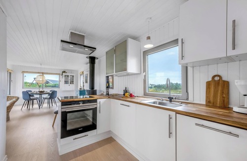Nørre Lyngvig House | Lovely holiday home, renovated in 2025, located only 800 meters from the North.