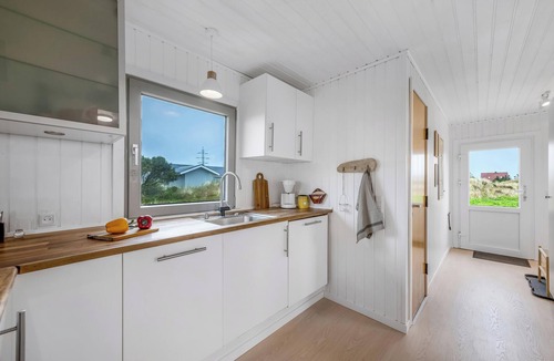 Nørre Lyngvig House | Lovely holiday home, renovated in 2025, located only 800 meters from the North.