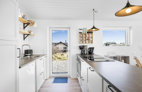 Klegod Strand Cottage | Lovely holiday home with outdoor sauna - 1025