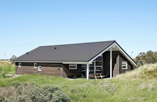 Lild Strand House | Lovely Holiday Home in Frostrup with Sauna